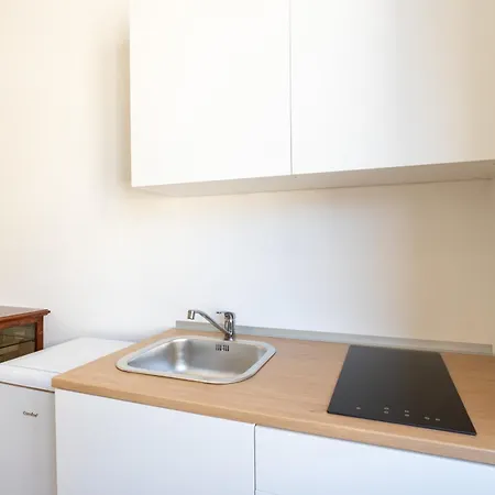 - Pigneto Πανσιόν 4*