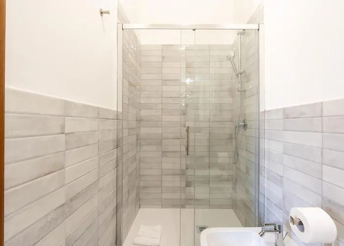 - Pigneto Konukevi 4*