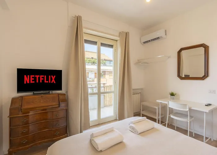 - Pigneto Konukevi 4*